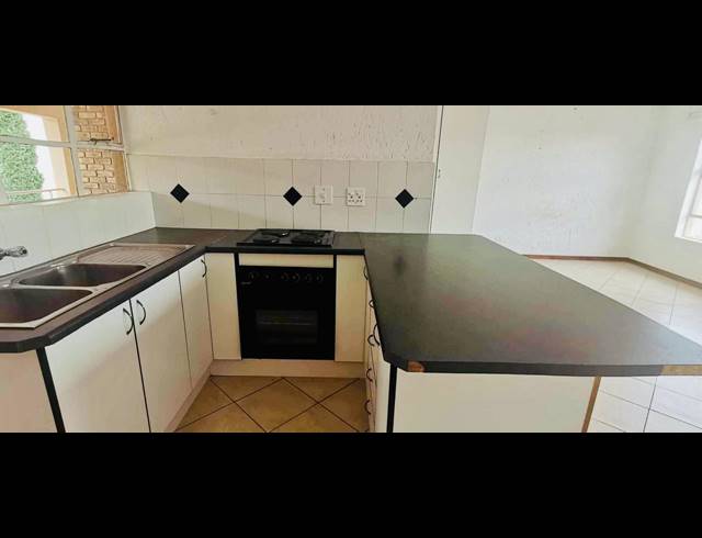 1 BEDROOM FLAT FOR SALE IN RENSBURG